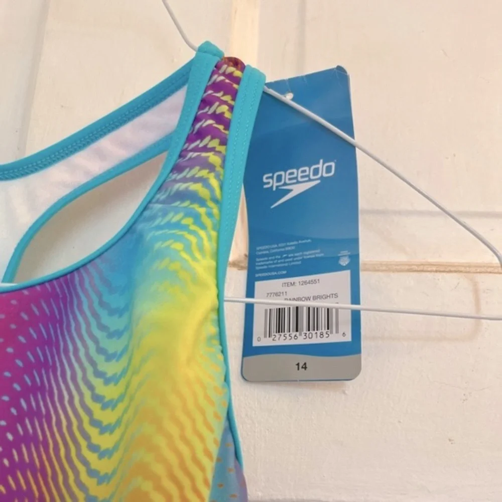 NWT girls Speedo swimsuit in size 14